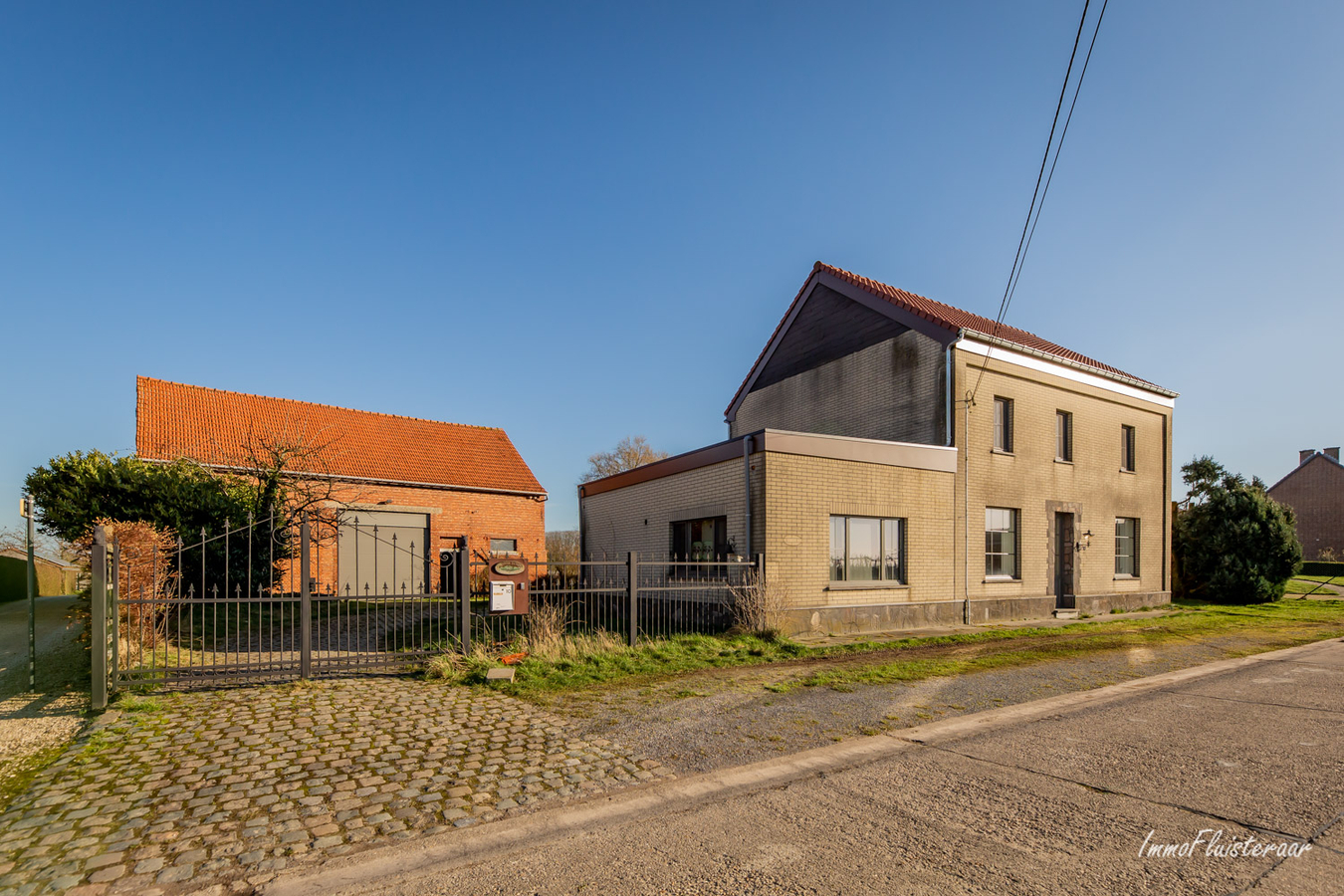 Deels gerenoveerde woning met stalgebouw en weiland op ca. 1,8ha te Kortenaken (Vlaams-Brabant) 