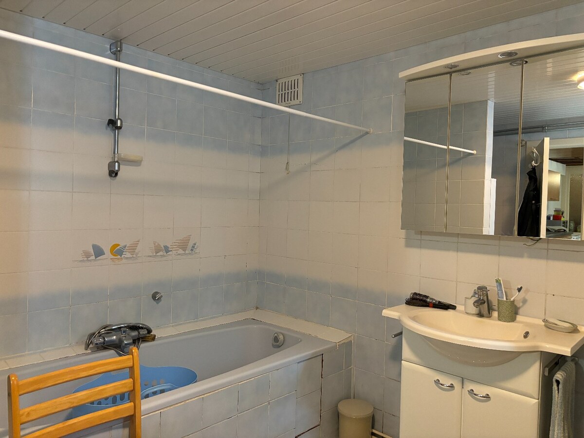 Woning in het centrum van Sint-Antonius op een perceel van 210 m&#178; met Zuid-tuin en ruime berging ca 30 m&#178; 
