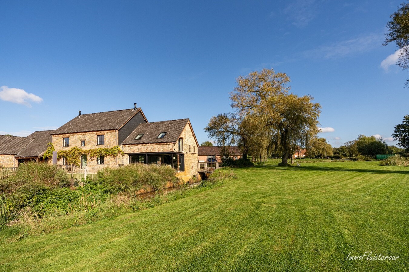 Ferme r&#233;nov&#233;e avec charme authentique sur environ 1,1 hectare &#224; Paal (Beringen) 