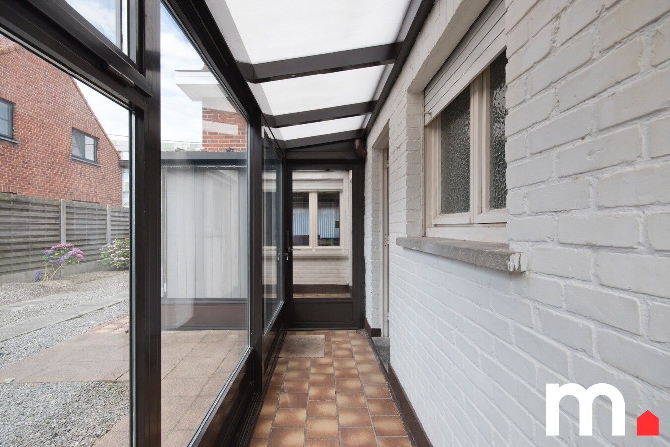 Halfopen bebouwing met karakter en garage  op toplocatie in Heule ! 
