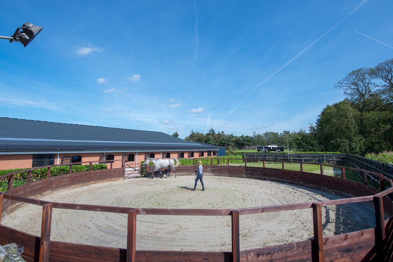 Charming house with equestrian complex on approximately 2.2 ha/5,44 acres in Ravels (Antwerp-Belgium) 