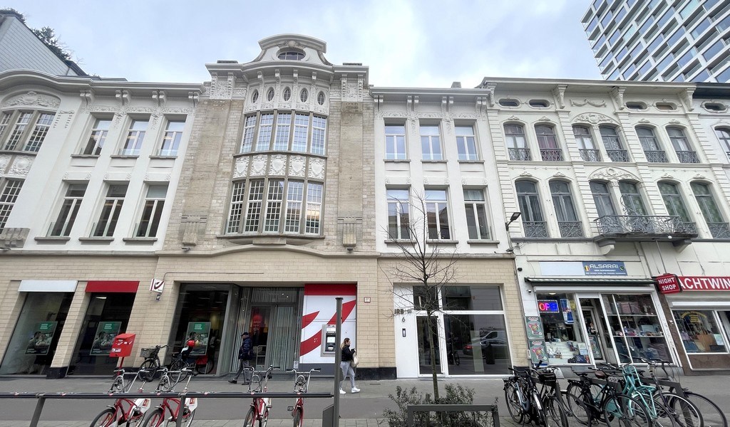 Gerenoveerde kantoren vlakbij station Antwerpen-Centraal