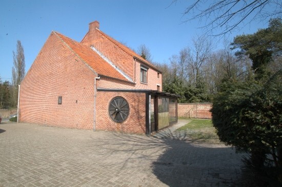 Boerderij met stallen en paddock op ca. 3.335m&#178; 