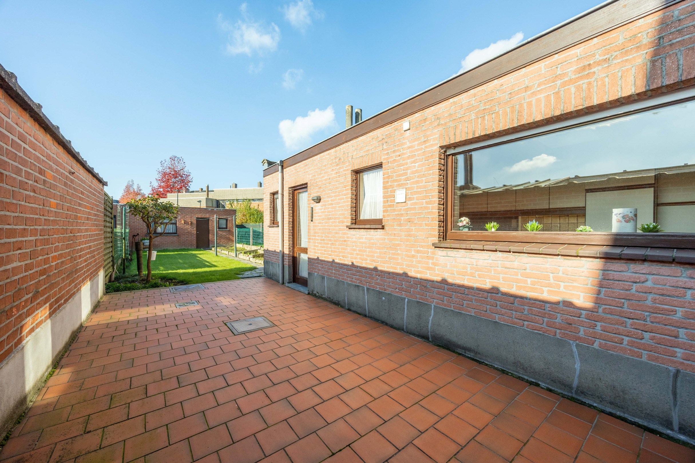 KLOEKE WONING MET GARAGE 