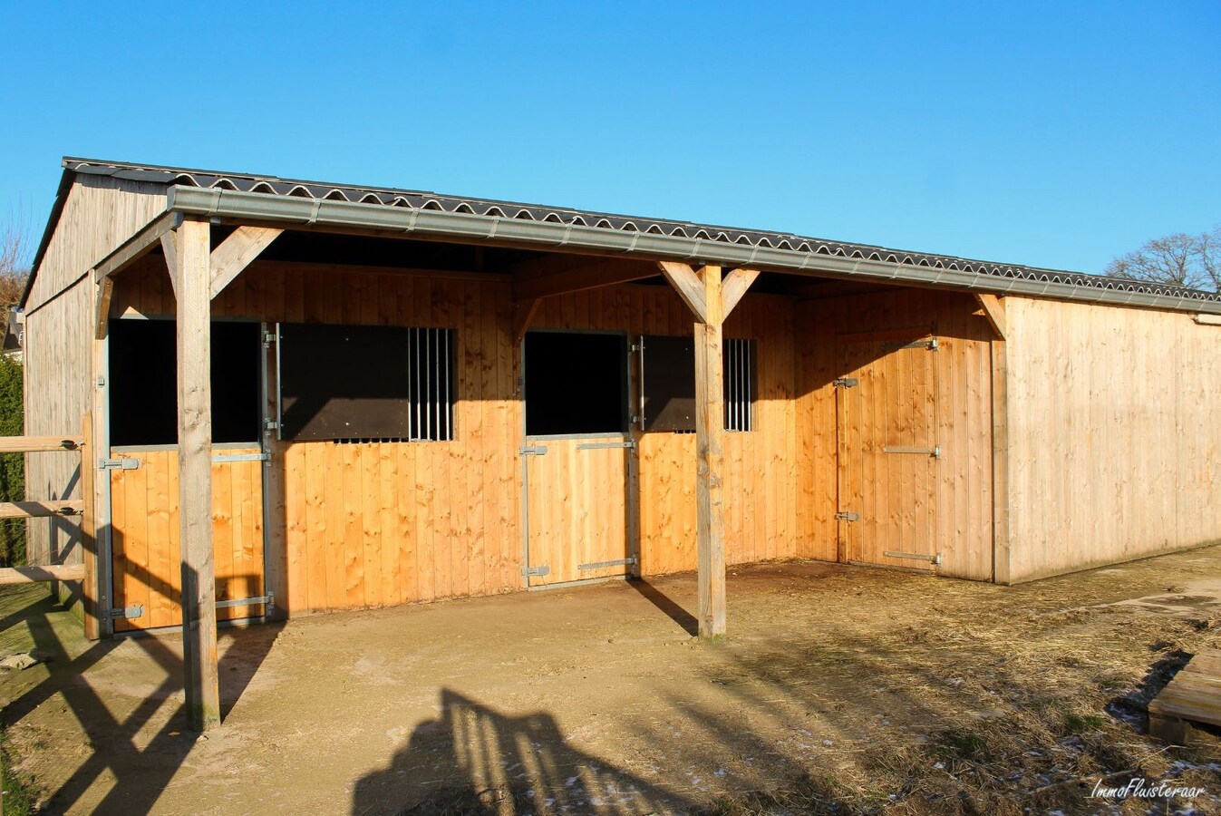 Grande maison d&#39;habitation sur environ 90 ares &#224; Maaseik 