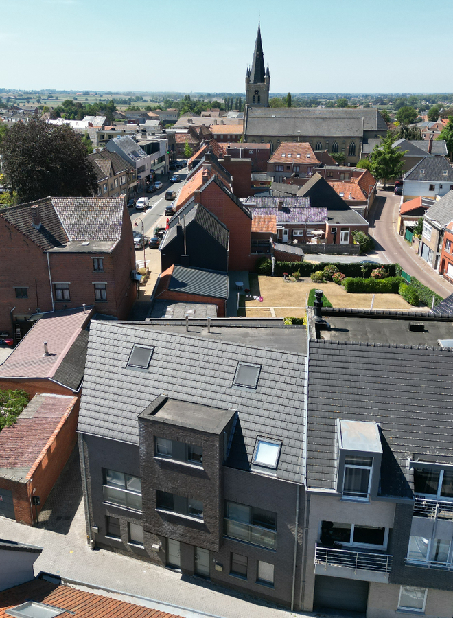 Gelijkvloers, nieuwbouwappartement met 2 slaapkamers en terras te centrum Aartrijke (geen gemeenschappelijke kosten) 