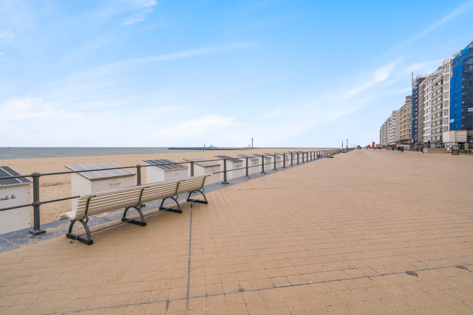 STUDIO VUE FRONTALE SUR MER ET TERRASSE 