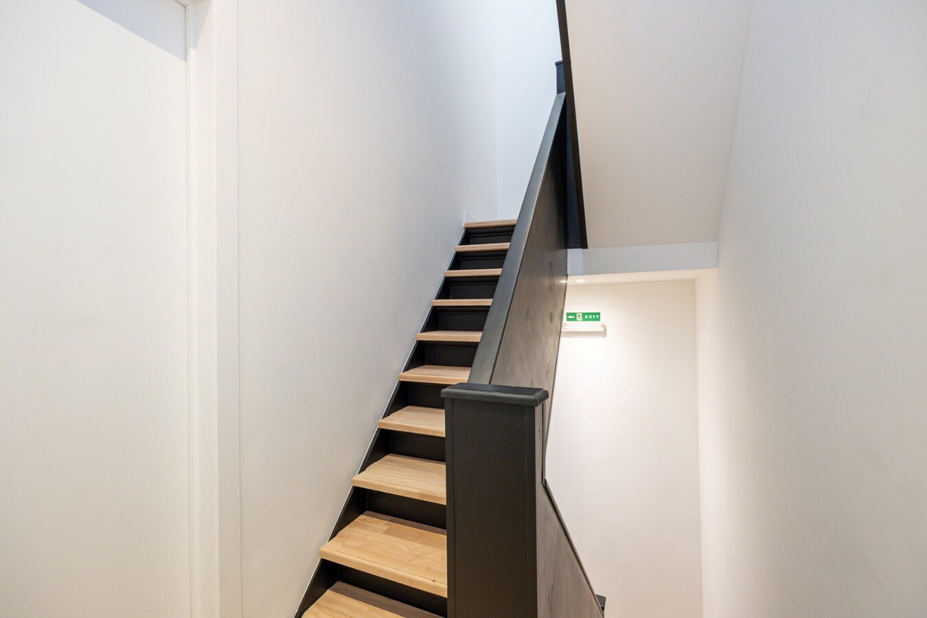 Volledig gerenoveerd gebouw met 3 appt. te Borgerhout! 