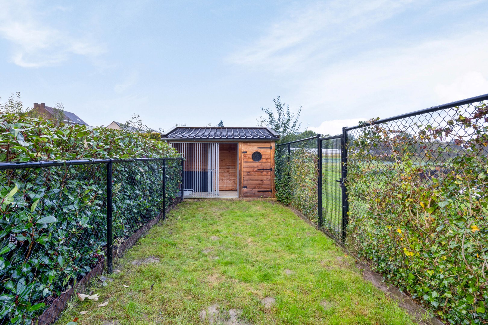 Ruime halfopen bebouwing met prachtige tuin in Bierbeek - EPC 121 kWh/m&#178; - bewoonbare opp. 189 m&#178; 