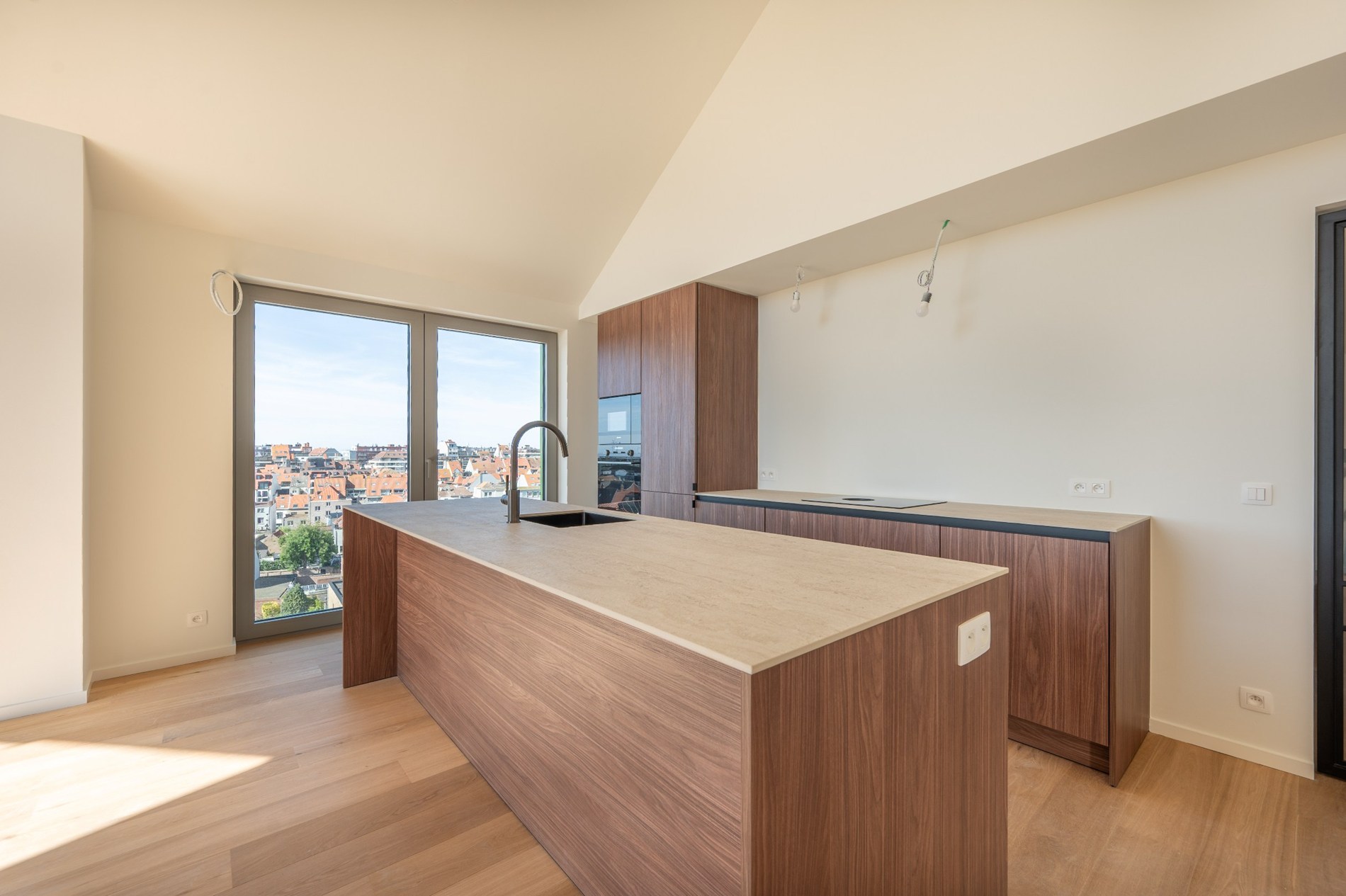 Journ&#233;e portes ouvertes Vendredi 01/08 entre 14h et 18h (Maes et Boerenboomplein) : Appartement de 3 pi&#232;ces bien situ&#233; &#224; Res. Hoost 