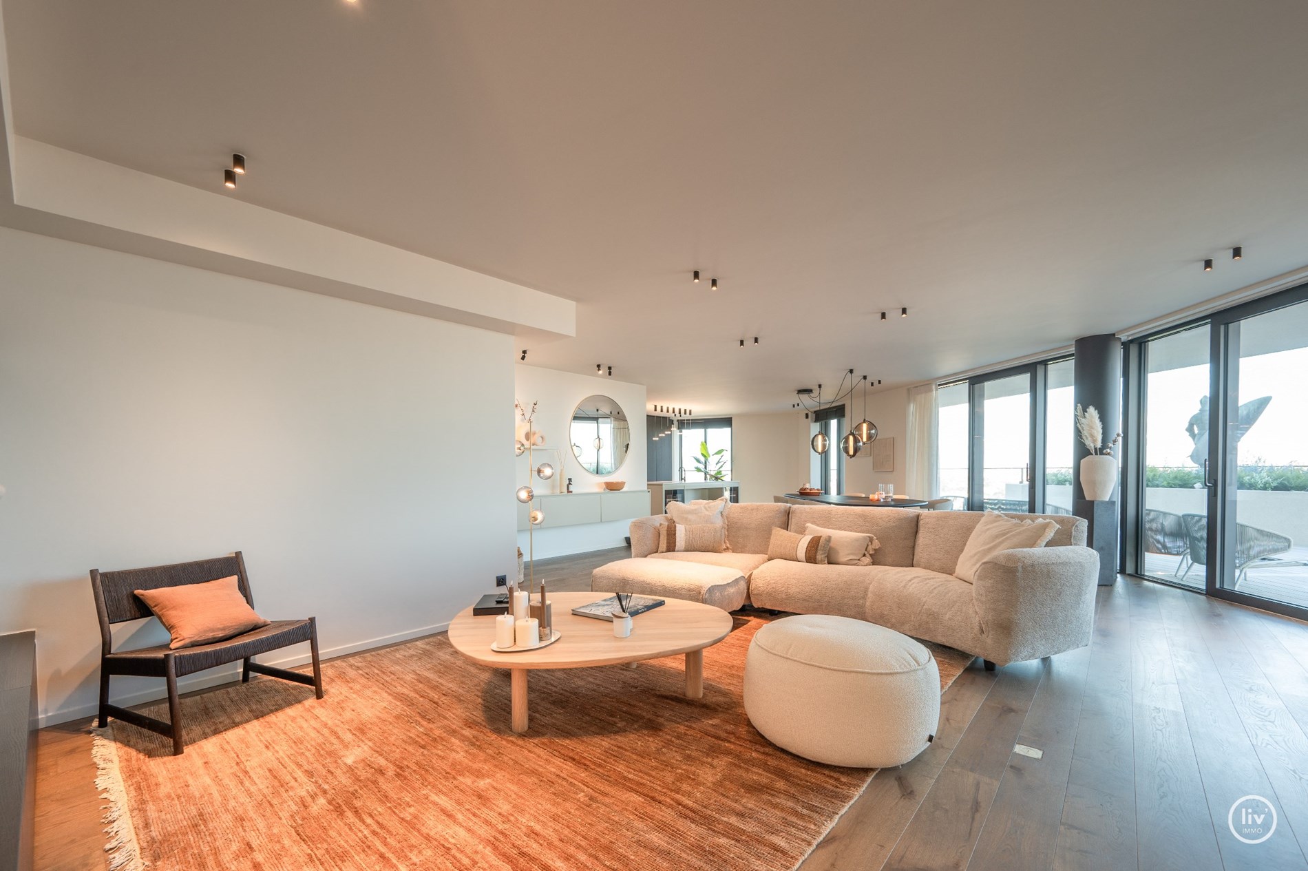 Luxueus , dubbel appartement (208 m2) met magnifieke zichten gelegen in residentie &#39;the tower&#39; in Duinenwater. 