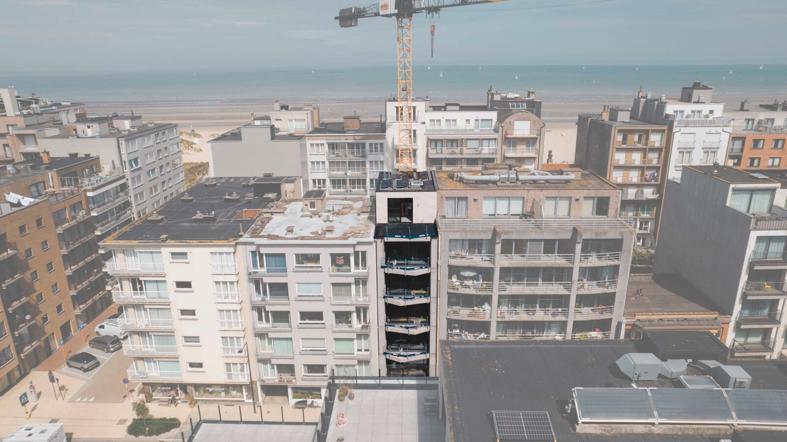 Res. DUNAS: 5 zongerichte luxe appartementen op een boogscheut van de zeedijk Oostduinkerke! 
