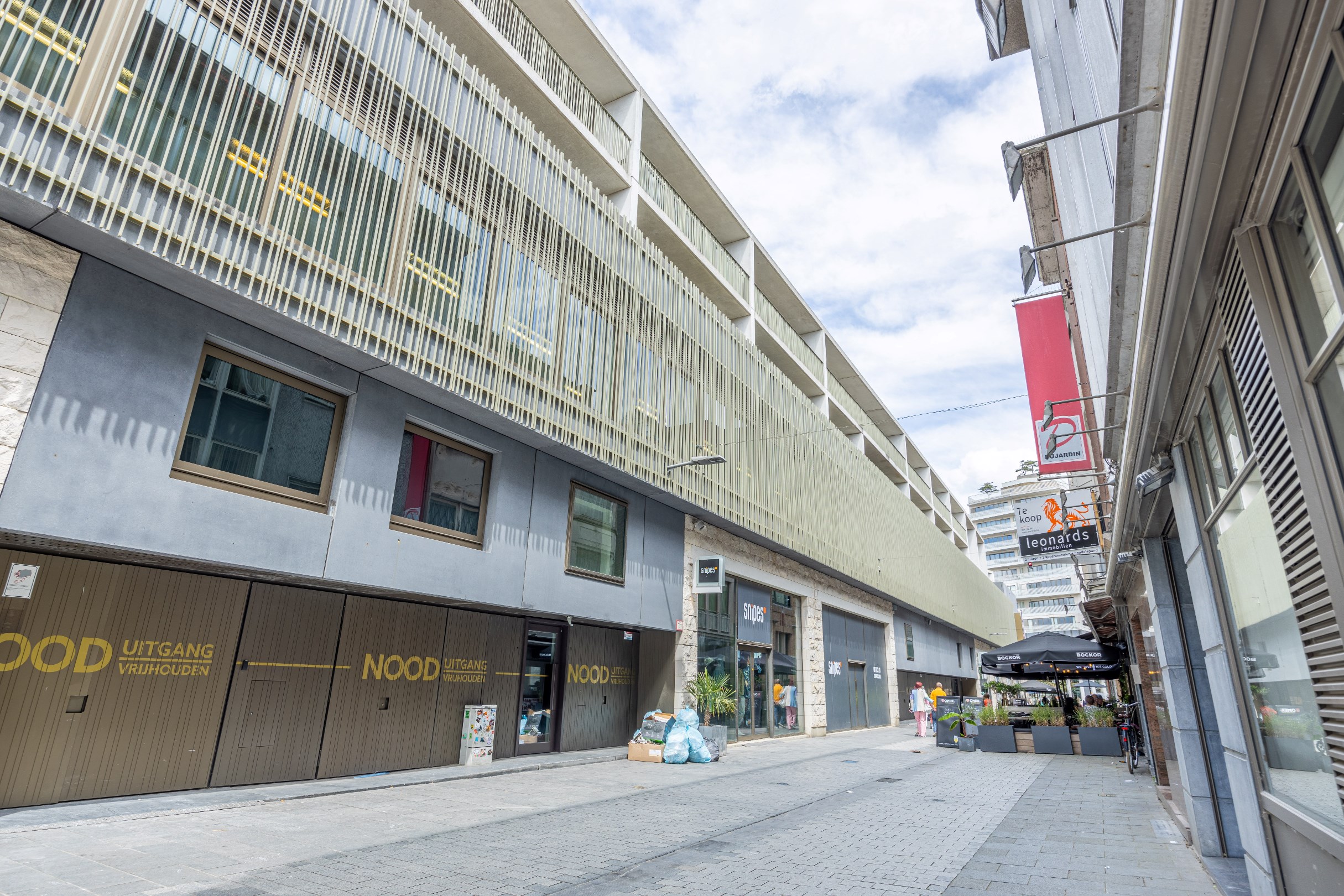 CENTRAAL GELEGEN APPARTEMENT MET RUIM TERRAS 