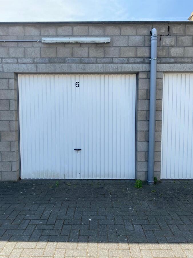 Lichtrijke duplex met 3 slaapkamers en garage te Oostende 