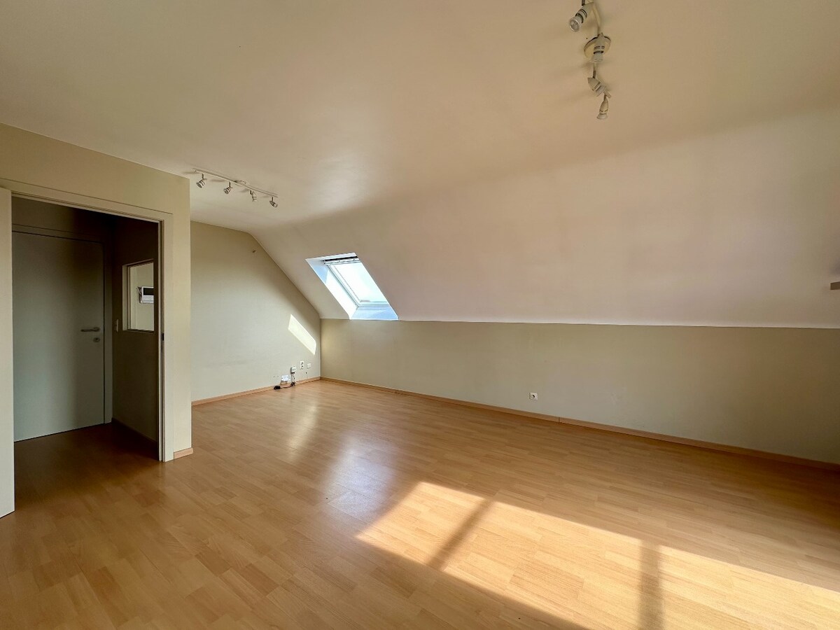 Instapklaar appartement met 2 slaapkamers te Aartrijke 