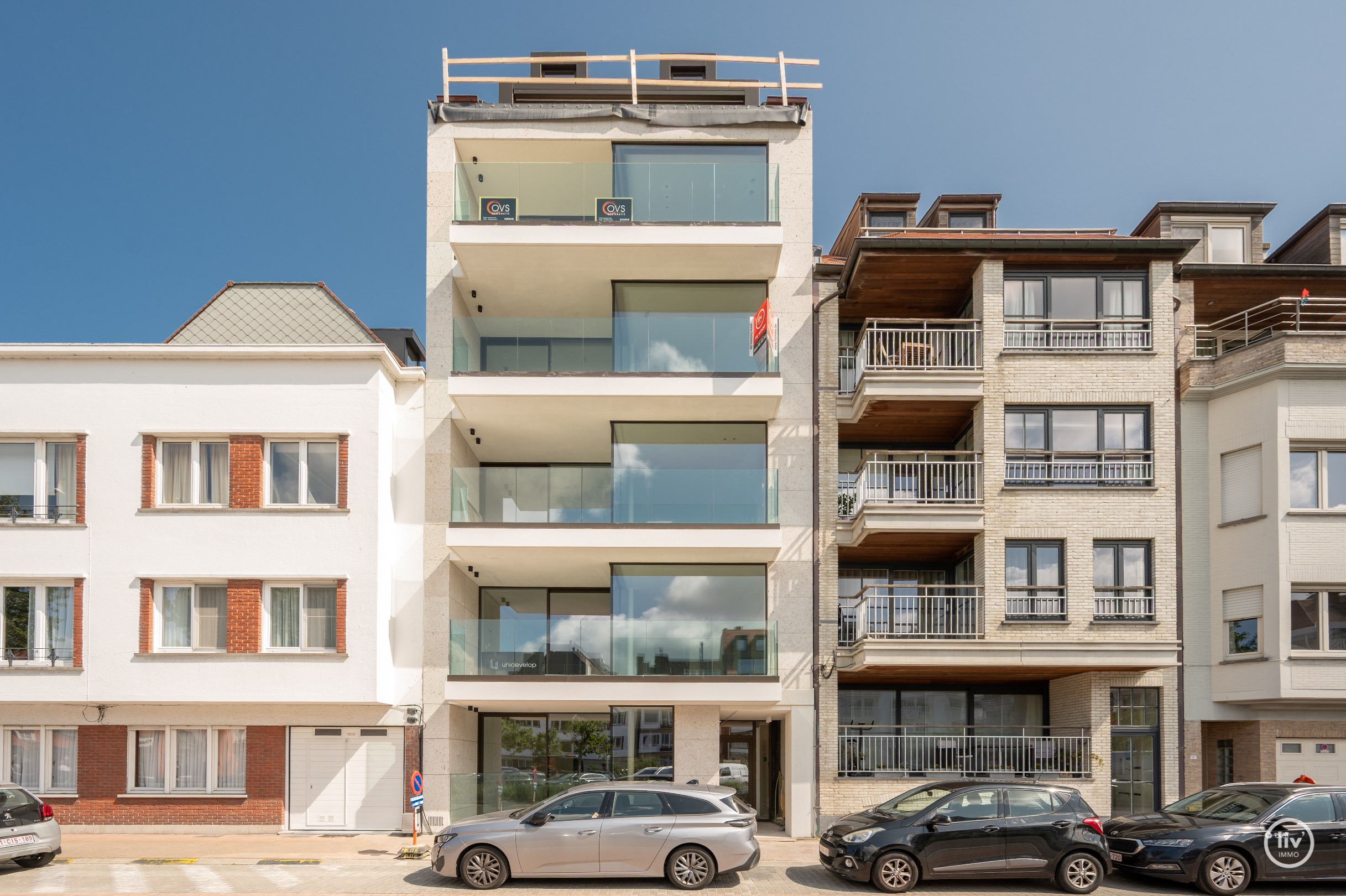 Appartement neuf exclusif avec trois chambres au cœur de Knokke. 