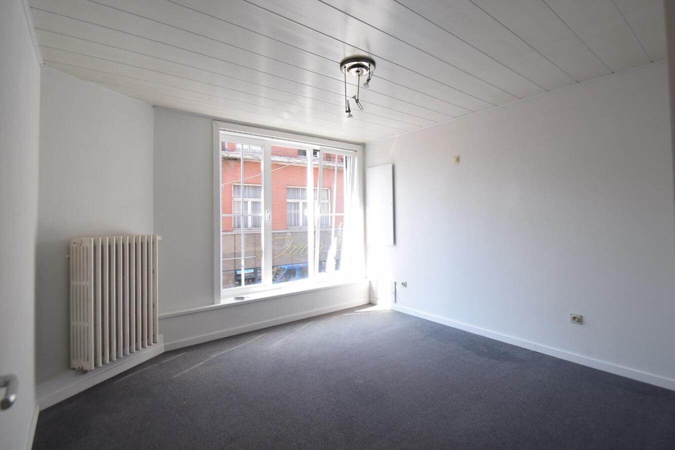 Centraal gelegen vernieuwd 1-slaapkamer-appartement 