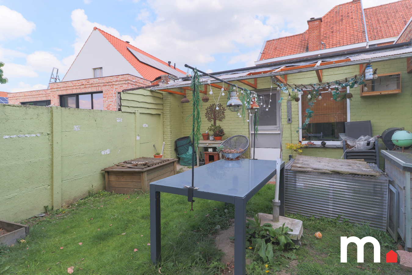 Zeer goed gelegen halfopen bebouwing met tuin en garage te Wevelgem! 