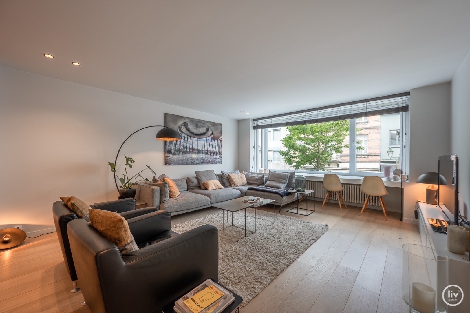 &quot;Modern 2-slaapkamer appartement centraal gelegen op de Lippenslaan te Knokke. 