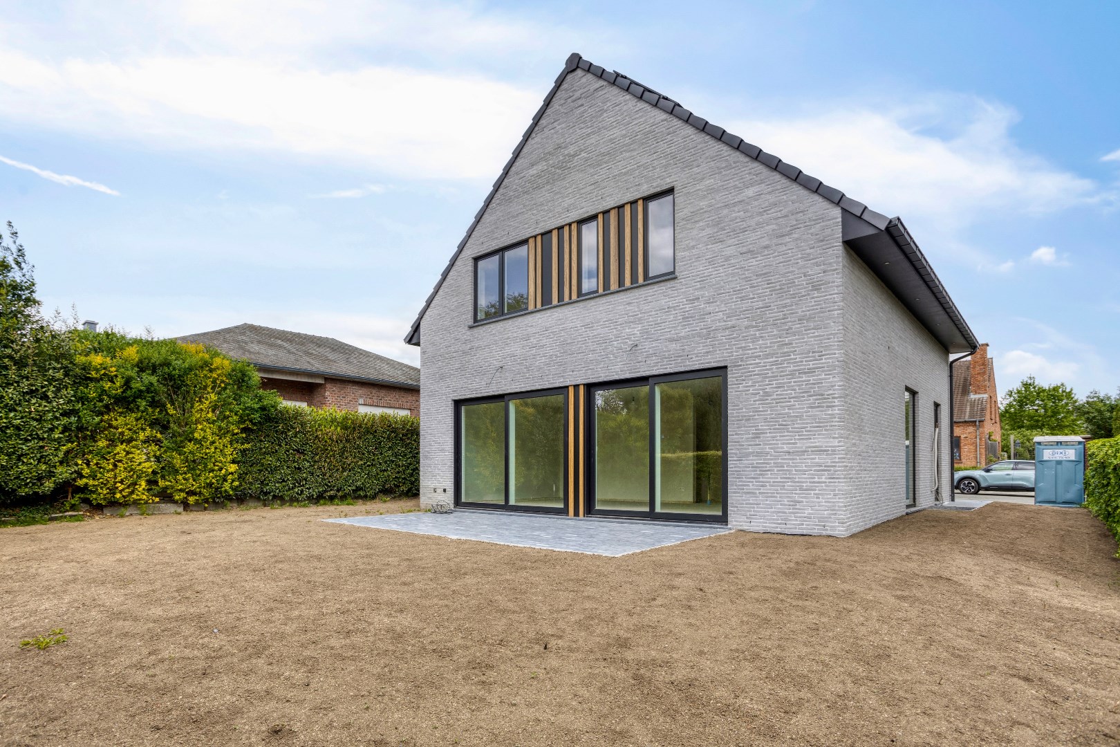 Nieuwbouwwoning met 3 slaapkamers nabij het centrum van Halle. 