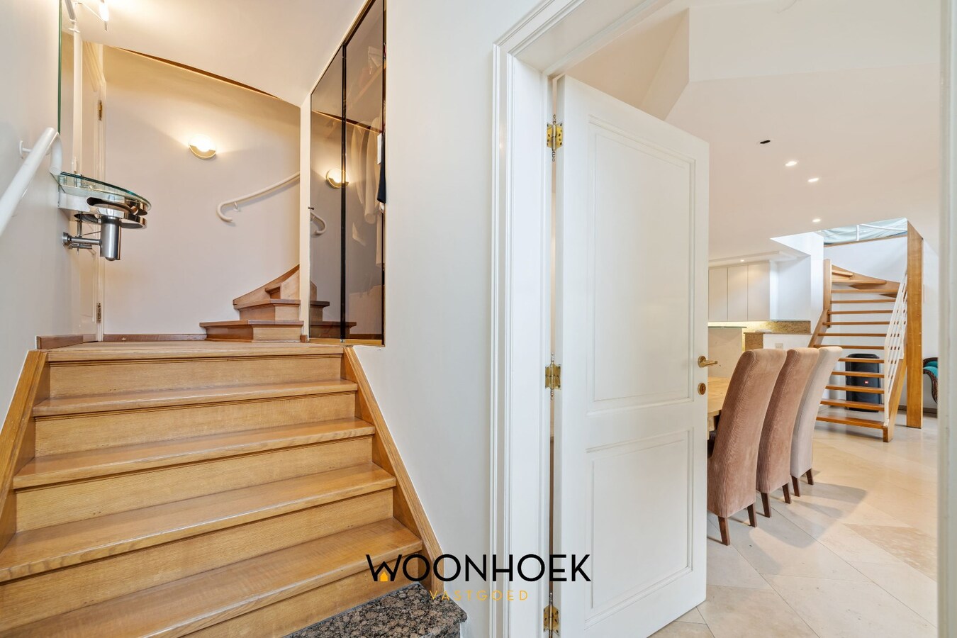 Centraal gelegen woning met handelsruimte te Lokeren 