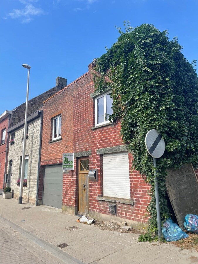 Halfopen woning te koop in Zarren met potentieel 