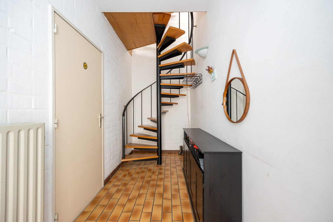 Woning met 2 slaapkamers, garage en terras 