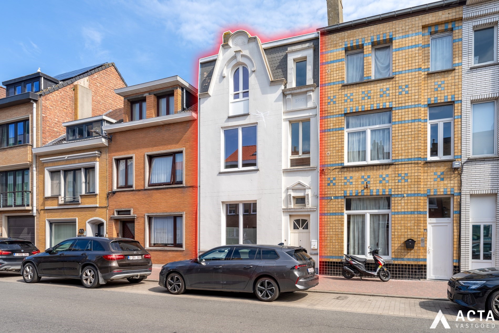 Gerenoveerde woning met vijf slaapkamers in Oostende 