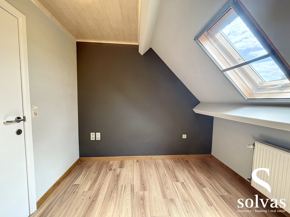 Recent duplex appartement te Oostwinkel 