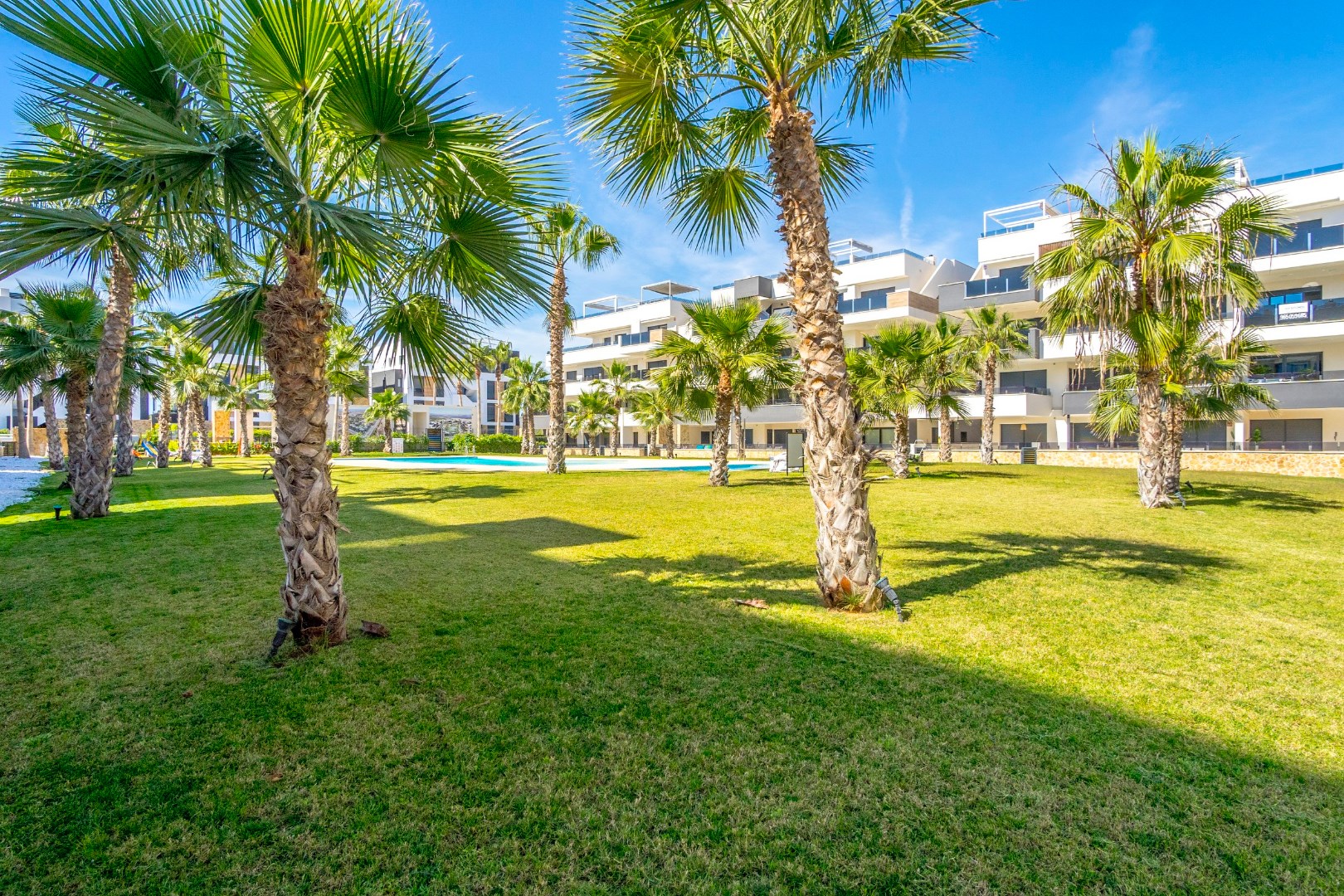 Super Ster Aanbieding! Volledig ingericht nieuw appartement aan de Costa Blanca 