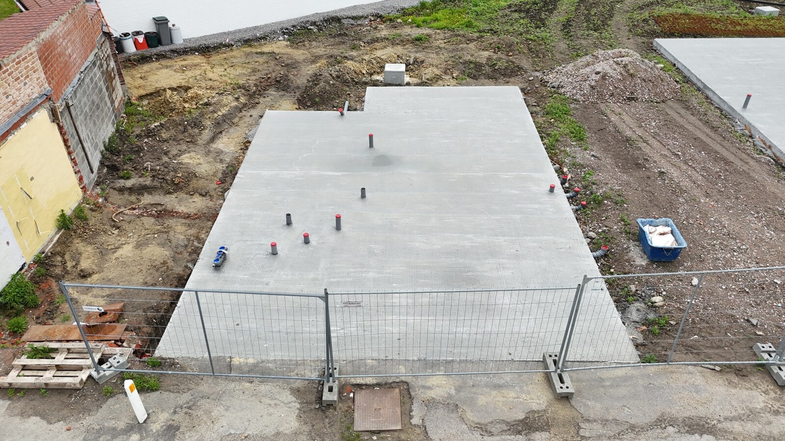 Alleenstaande nieuwbouwwoning met 4 slaapkamers en tuin te Koekelare 