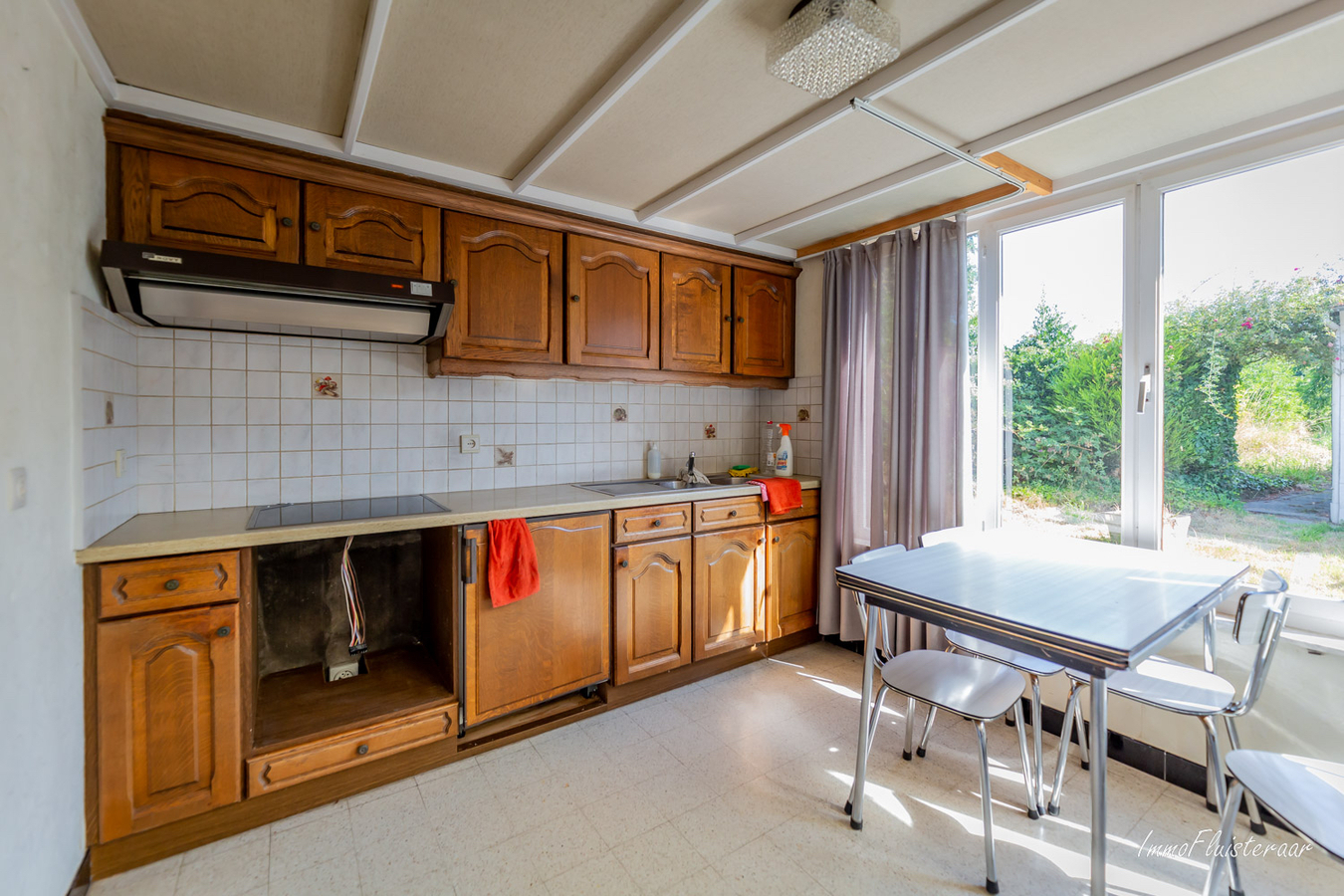 Ideaal gelegen te renoveren/te slopen woning te Zottegem op  4320m2. 