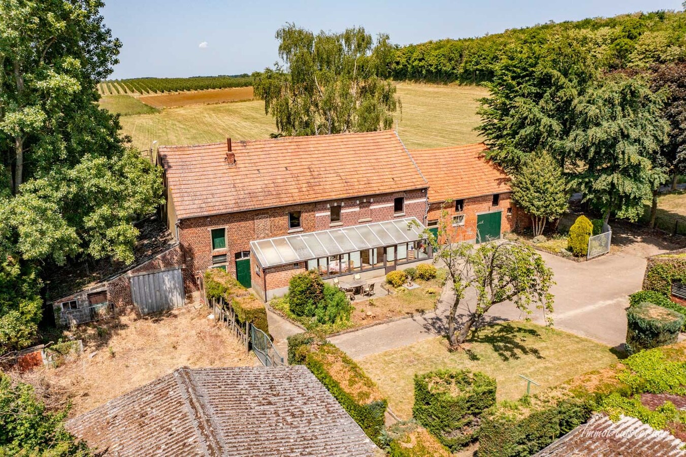 Landelijk gelegen te renoveren boerderij met bedrijfswoning op ca. 7,5ha te Tielt-Winge (Vlaams Brabant) 