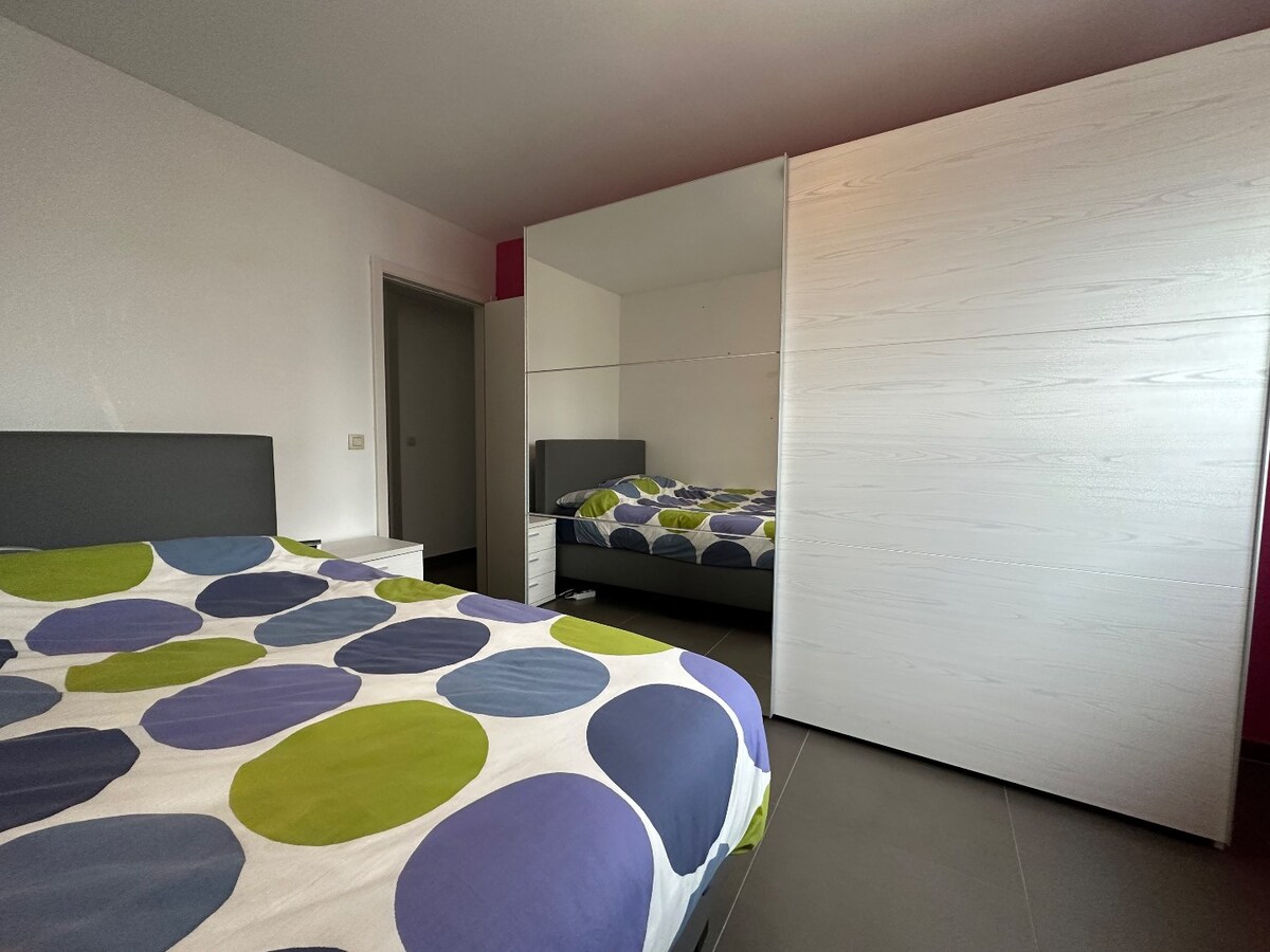 Appartement met 2 slaapkamers en ruim terras te Oostende 