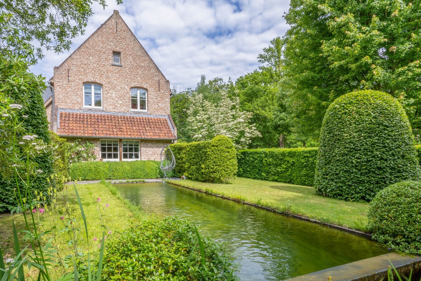 Exclusieve landelijke villa op 6.550 m&#178; in hartje Schoten 
