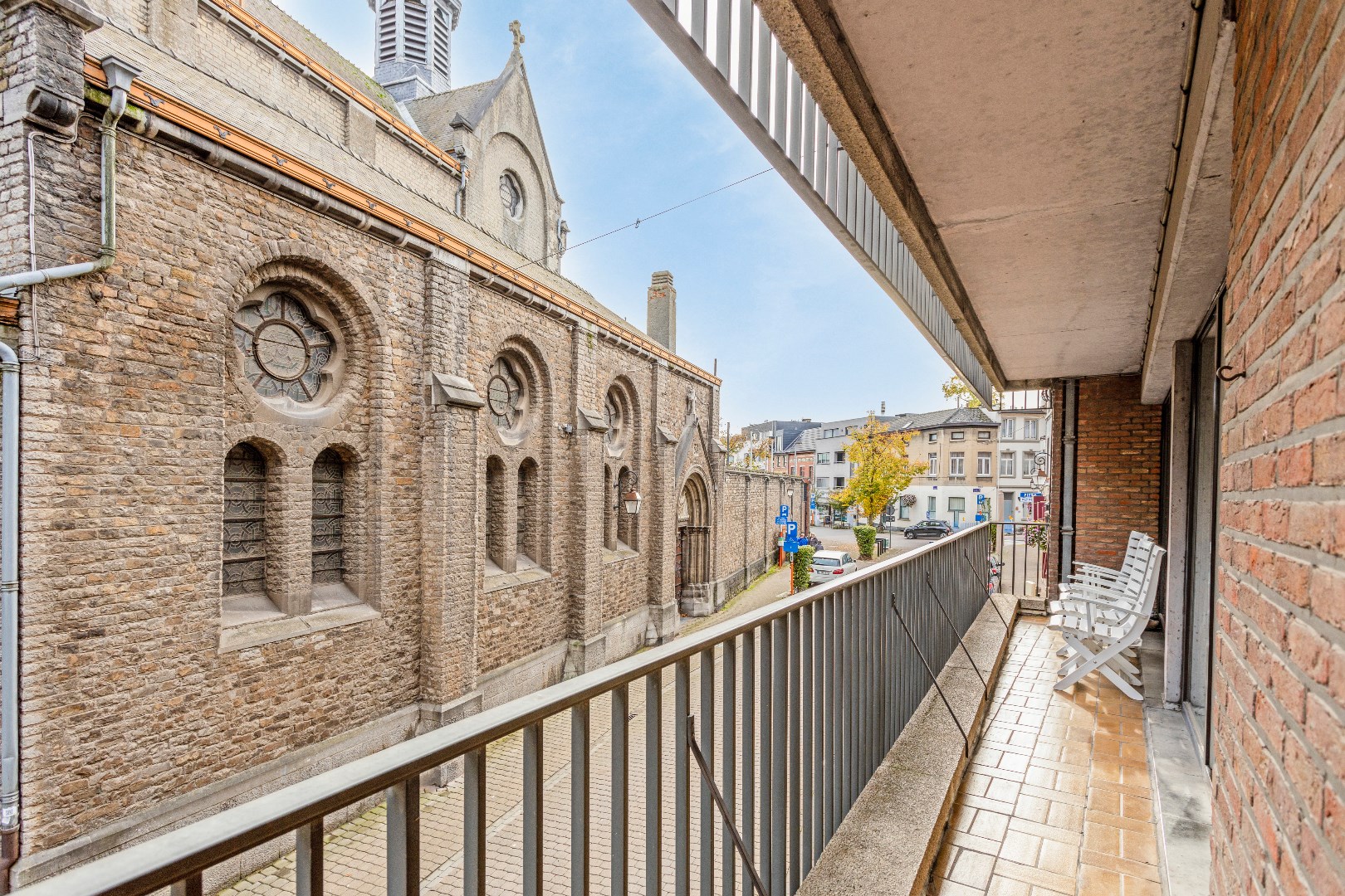 Ruim appartement met 3 slaapkamers en terras te Halle-centrum 