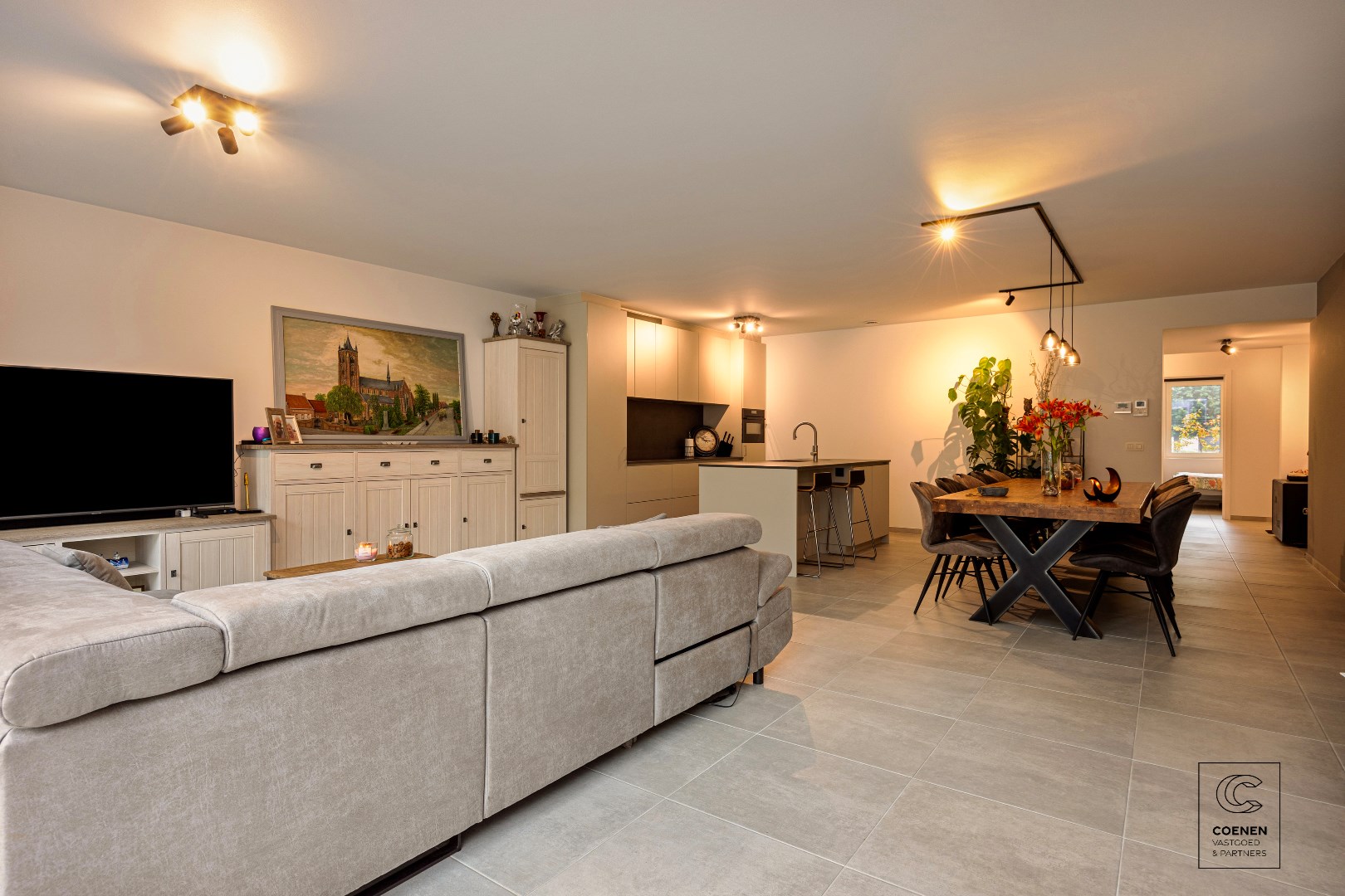 Piekfijn, modern gelijkvloersappartement met 2 slaapkamers, priv&#233;tuin (70 m2) en ondergrondse garage  (+ €30.000) 