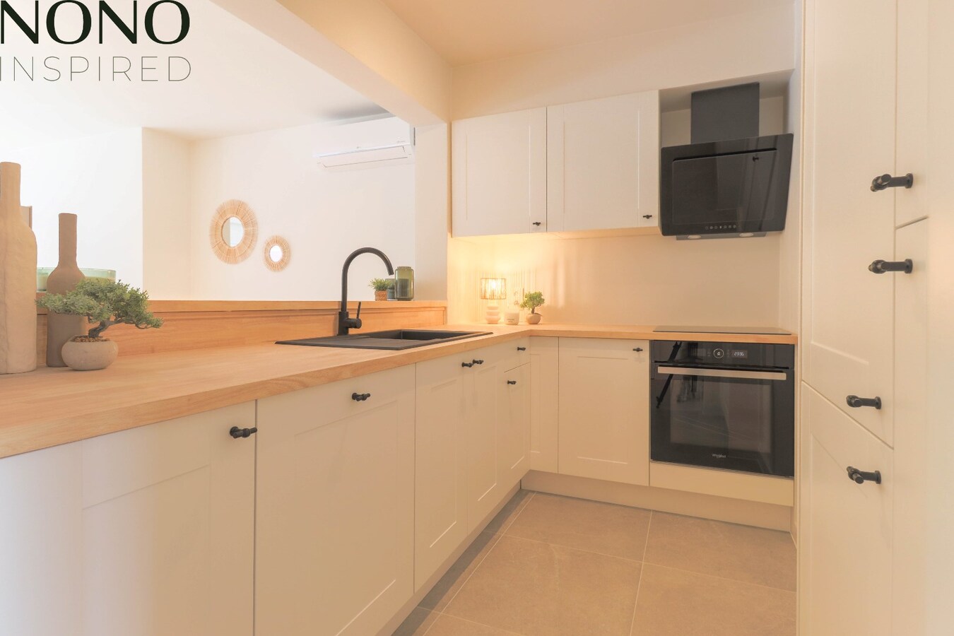 TOPLIGGING : Instapklaar 2 slaapkamer appartement met garage, terras en berging ! 