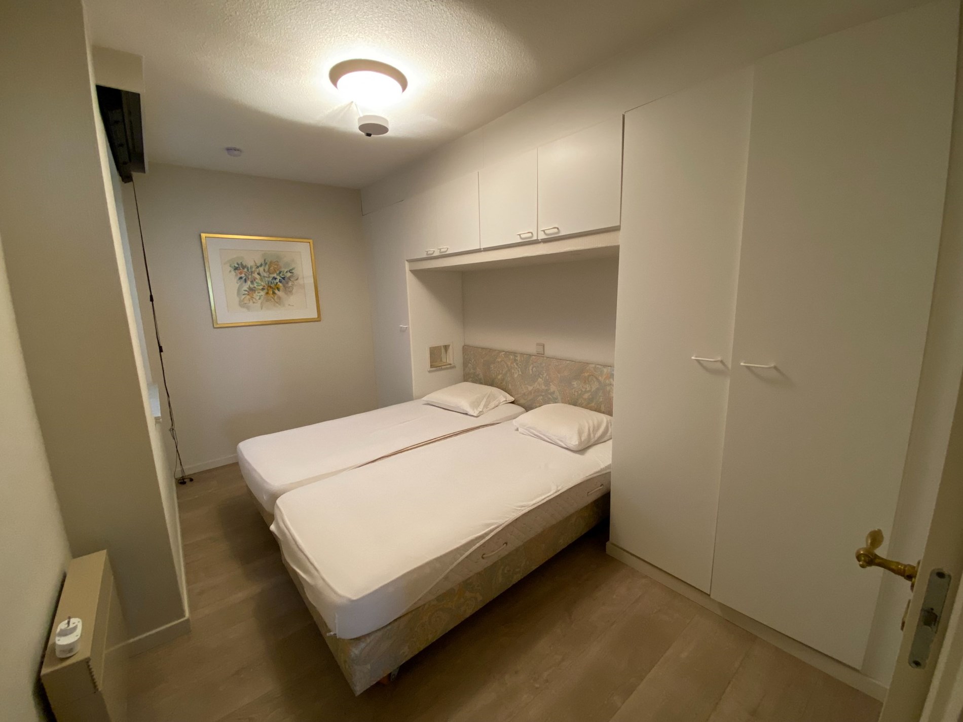GEMEUBELD - 2 slaapkamer appartement met frontaal ZEEZICHT. Ideaal als tweedeverblijf. 