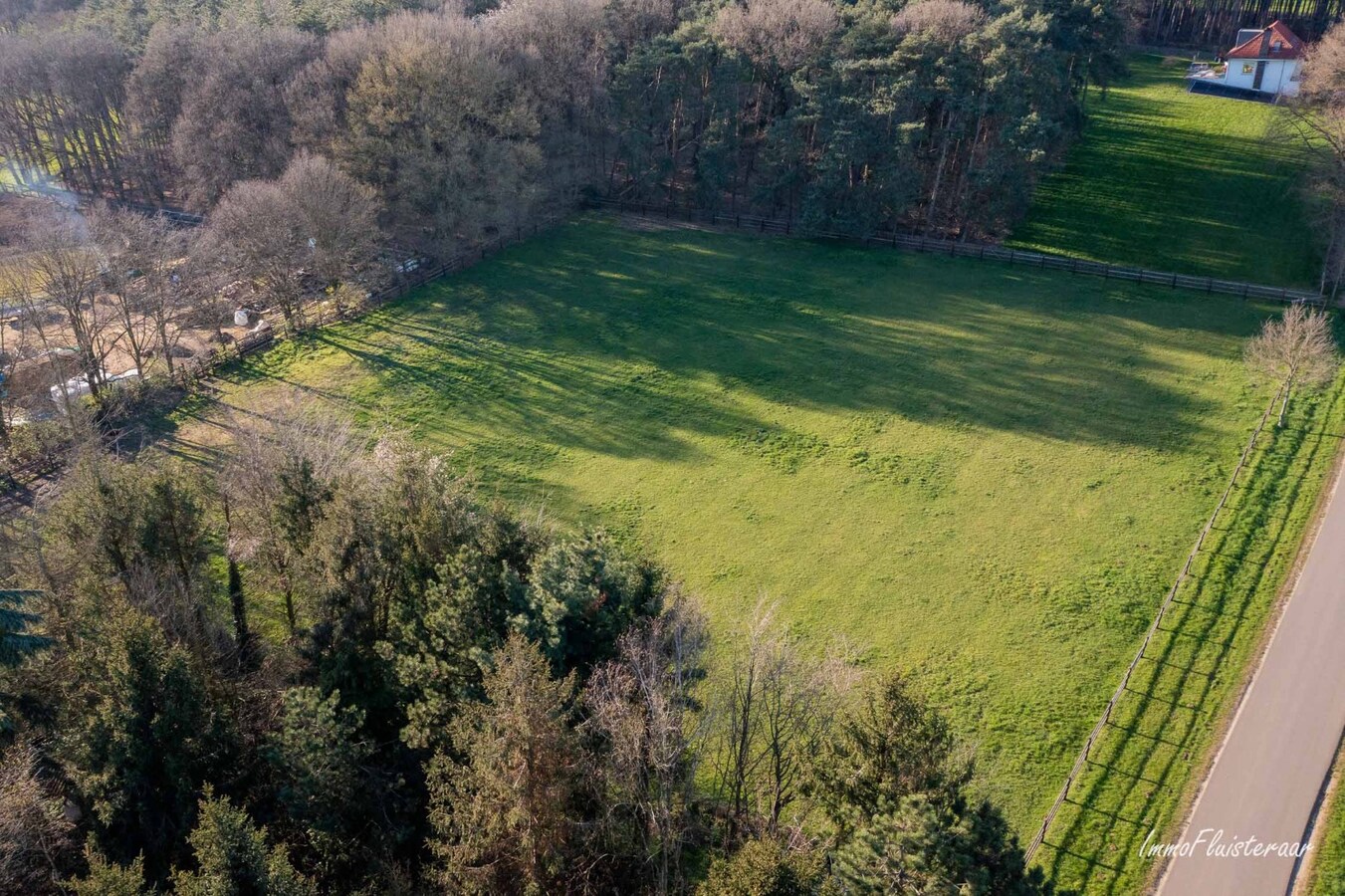 Gerenoveerde hoeve met stallen op ca. 1 hectare te Paal (Beringen) 