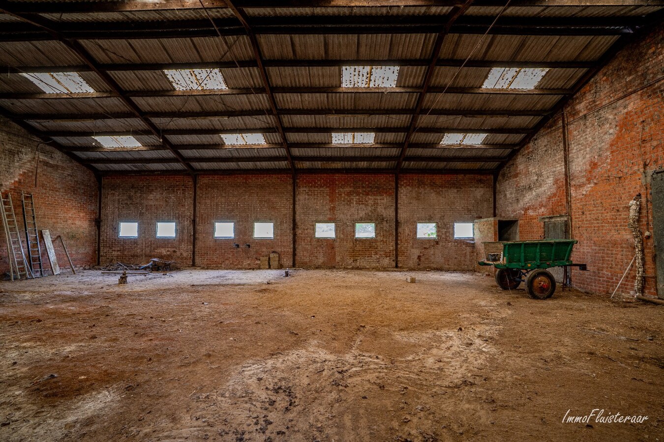 Maison situ&#233;e &#224; la campagne avec d&#233;pendances sur environ 4 hectares &#224; Bekkevoort (Brabant flamand) 