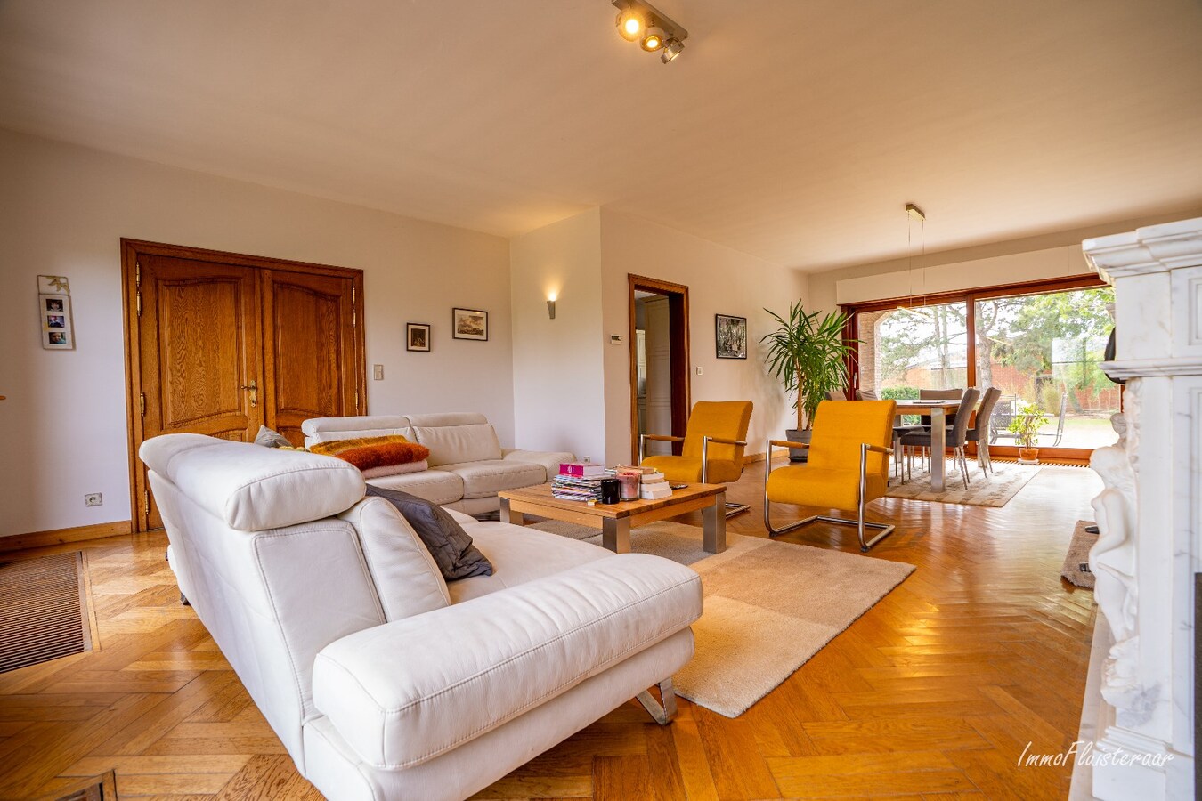 Maison situ&#233;e &#224; la campagne avec d&#233;pendances sur environ 4 hectares &#224; Bekkevoort (Brabant flamand) 