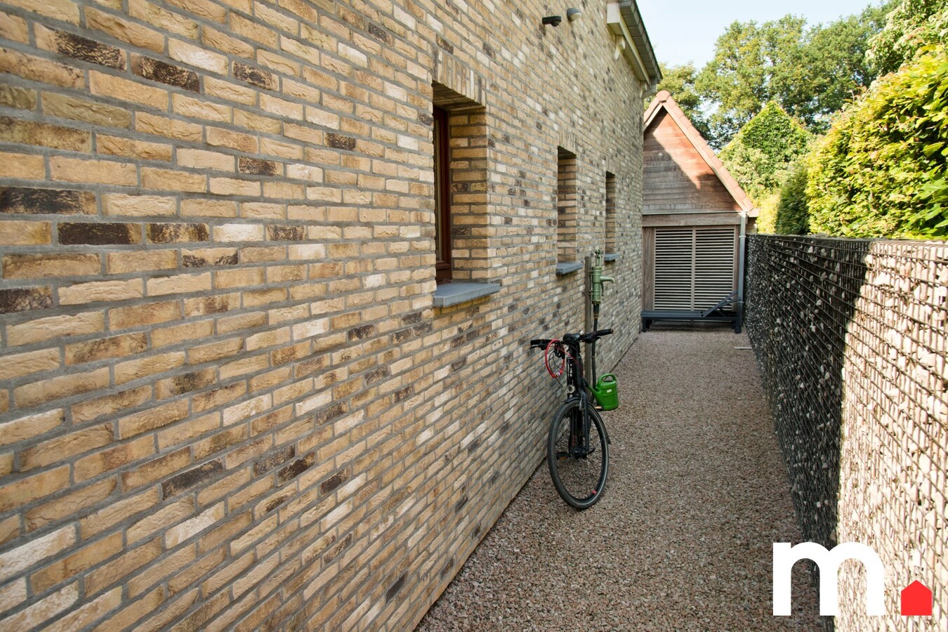 Charmante villa op gunstige locatie te koop in Brugge ! 