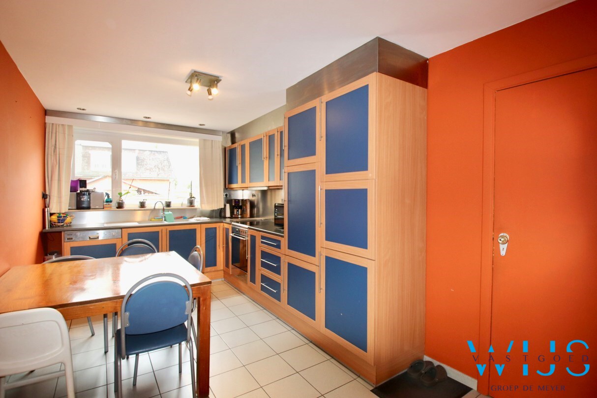 Woonhuis met 6 slaapkamers op TOPlocatie te EVERGEM ! 