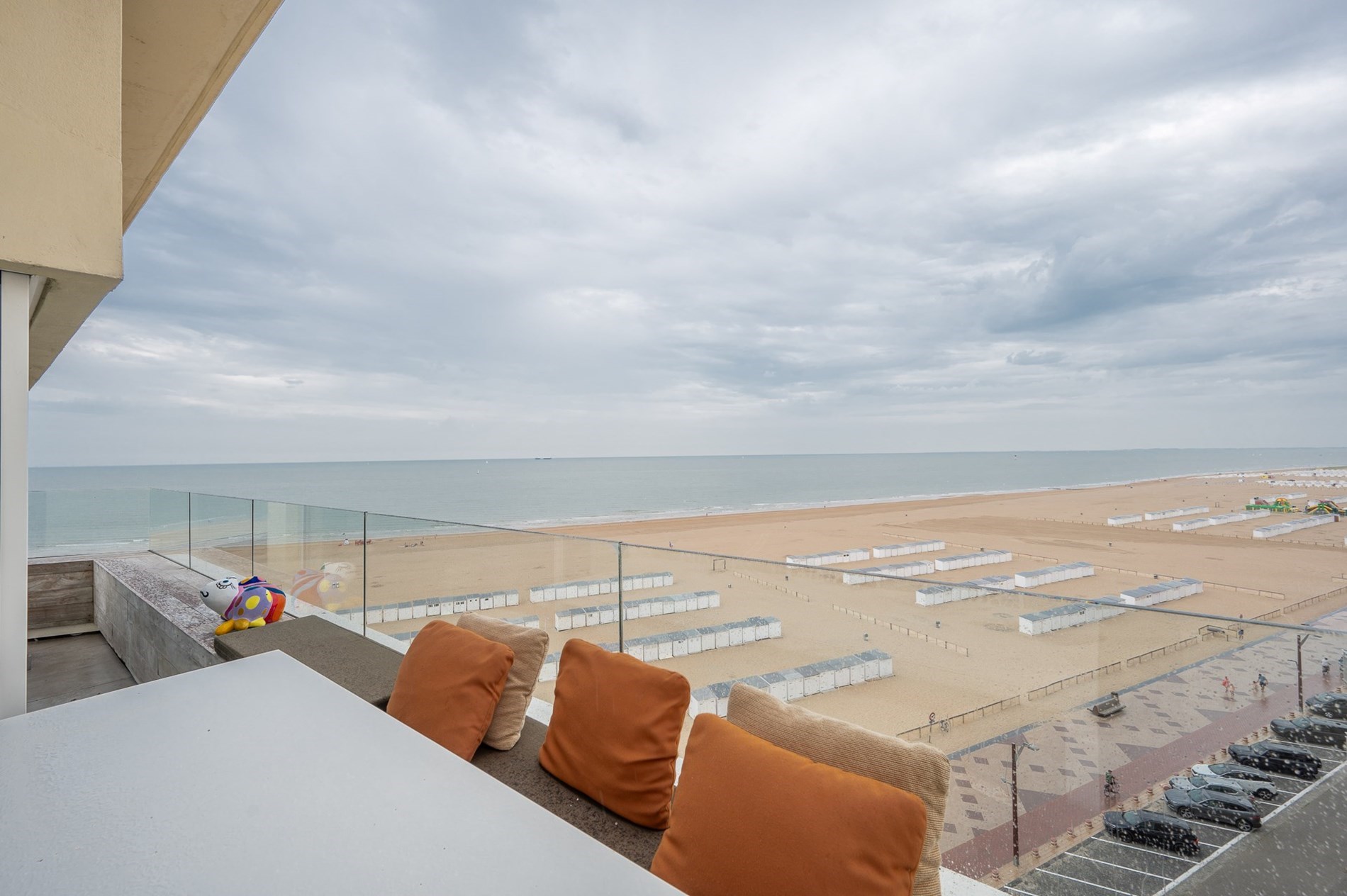 Gemeubeld - Luxe hoekappartement met panoramisch zeezicht en royale terrassen 