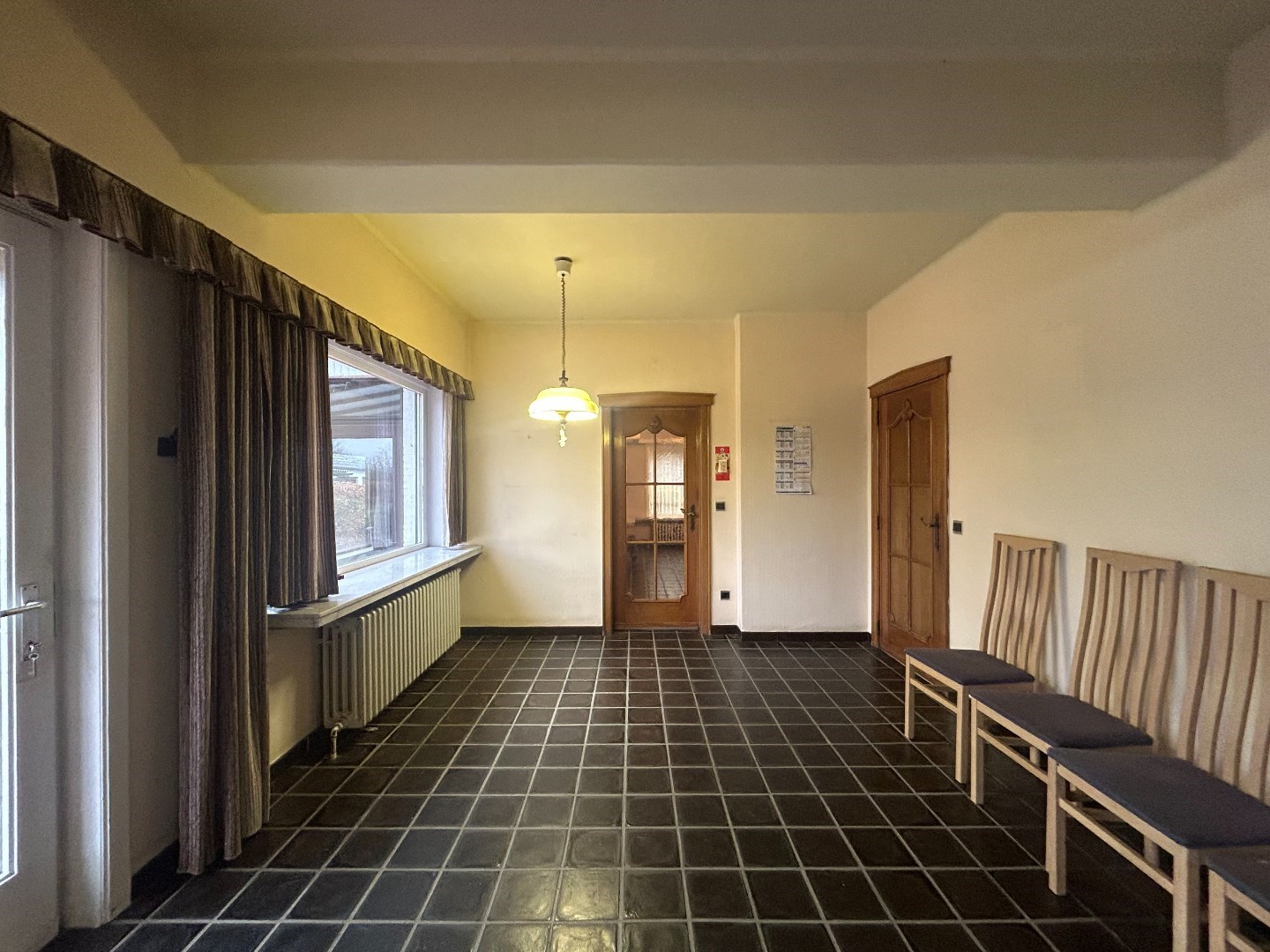 Ruime woning met 4-5 slpk. in het centrum van Geel 