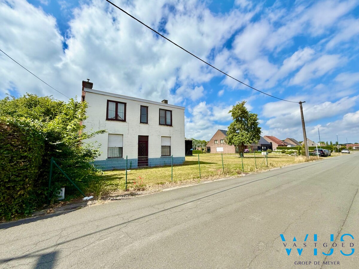 Af te breken woonhuis op 1.104m&#178; op TOPLOCATIE ! 