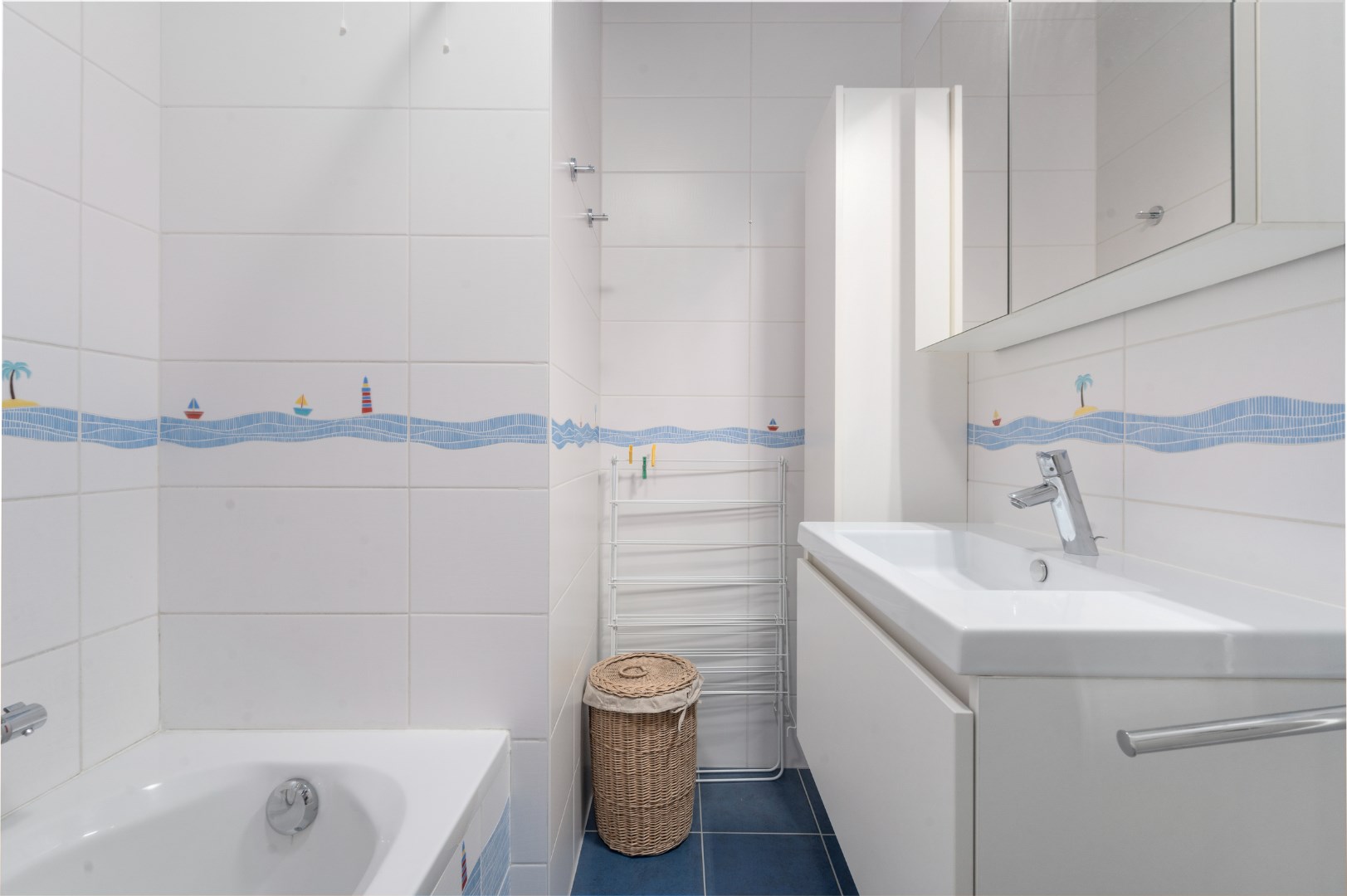 RUIM APPARTEMENT MET 2 SLAAPKAMERS IN CENTRUM OOSTENDE 