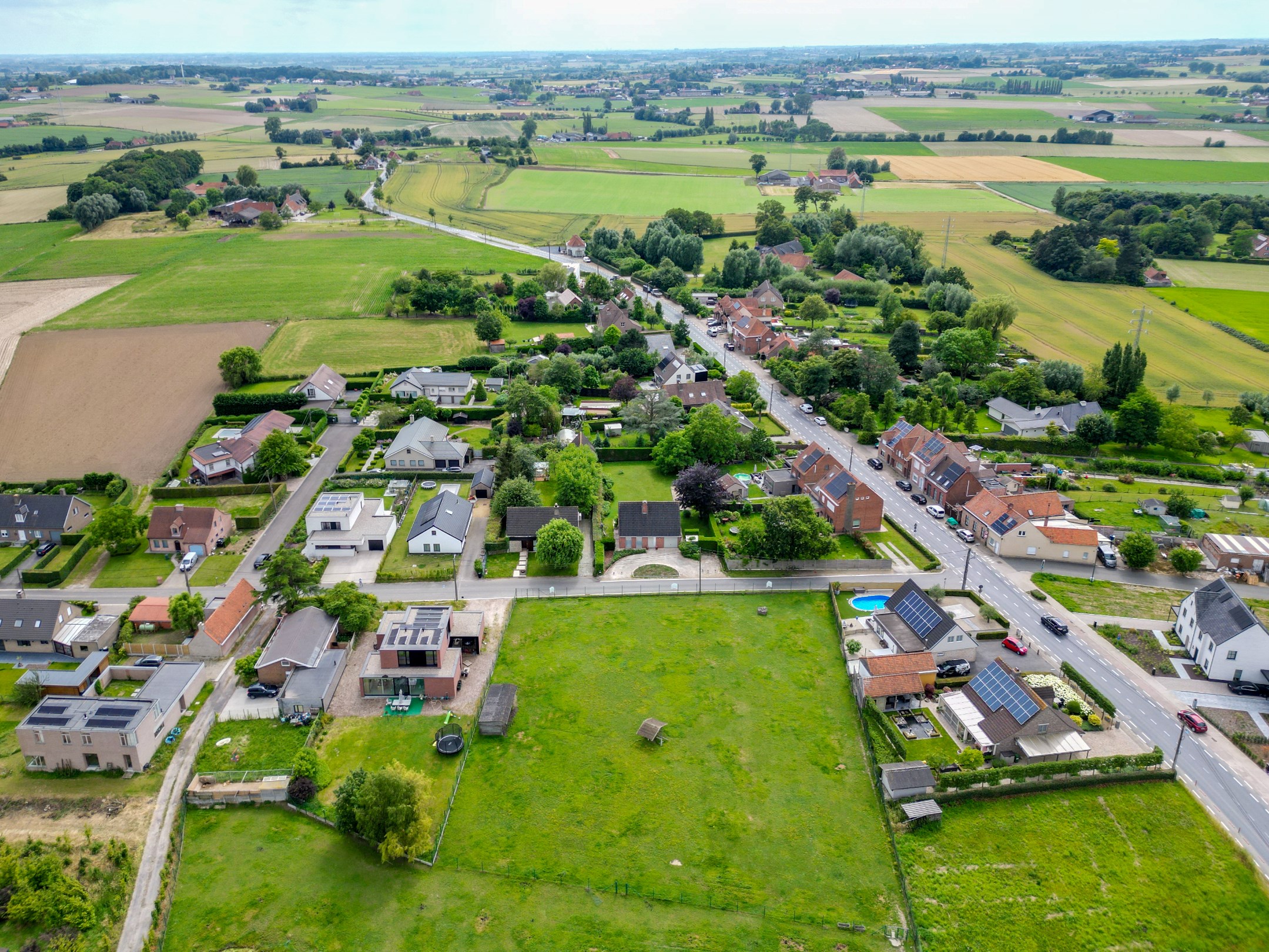 BOUWGROND VOOR EEN OPEN BEBOUWING OP 1.002 M&#178; 