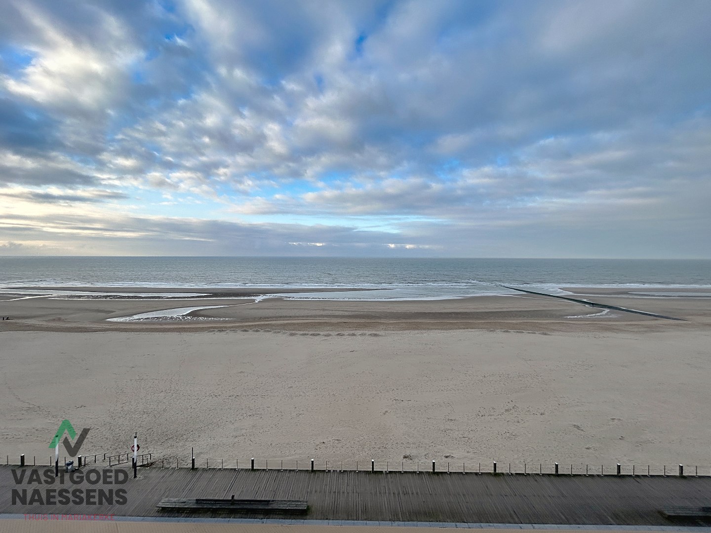 SCHITTEREND 2 SLPK APPARTEMENT MET ZICHT OP ZEE 